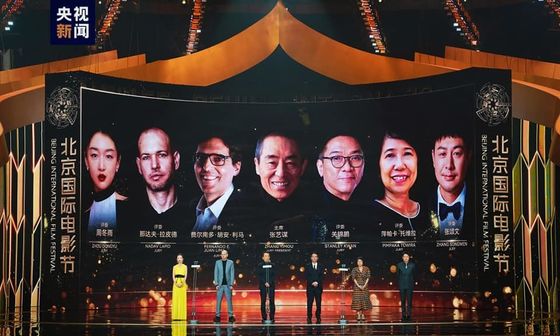 Indoor p2.5 Full Color LED Display with Easy and Convenient Installation for in Meeting Rooms Theaters and Performance Venues