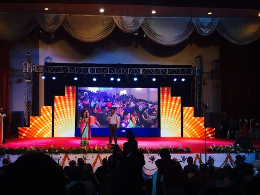Full Color SMD Stage LED Display Die-Cast Aluminum Screen P5, Density 10000/M2, Module Size 192mm X192mm