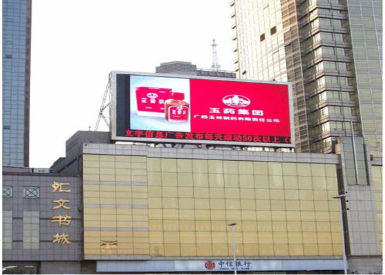 P10 Outdoor Full Color SMD LED Display 10mm Pixel 5000cd/M2 Brightness