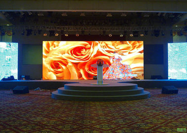 P4 SMD LED Die-Cast Aluminum Screen / Indoor Multi-Color Video Wall LED Display , 3 Years Warranty