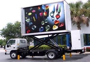 Noiseless Slim Outdoor Full Color Led Display Hd / Lifting Square Led Van Screens Wall