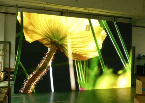 Giant Full Color Outdoor Led Display Waterproof IP68 DIP / SMD HD P3 P4 full color outdoor display