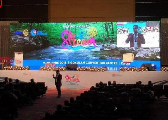 Die-Casting Aluminum LED Screen SMD2727 P4 Full Color LED Video Display Ultra Slim LED Screen