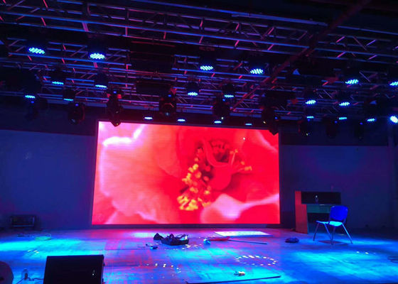 P4 Indoor Full Color SMD LED Video Wall 4mm Pixel Pitch 640x640mm Cabinet