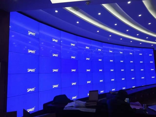 Waterproof And Non-Stuttering Front Mounted P2.5 64*64 Indoor Advertising LED Display