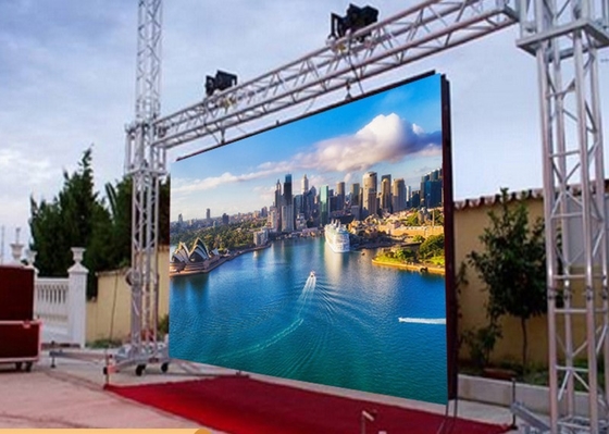 P5 64x32 Dot Matrix Outdoor Full Color LED Billboard, 2500 CD/sqm, High Brightness