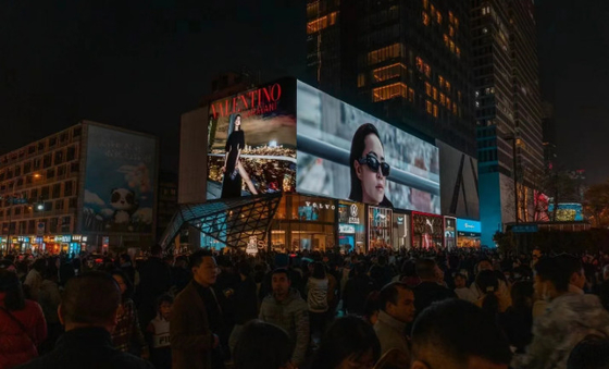 SMD LED Outdoor Video Screen P5 / 8500 Nits Outdoor LED Wall Screen Display