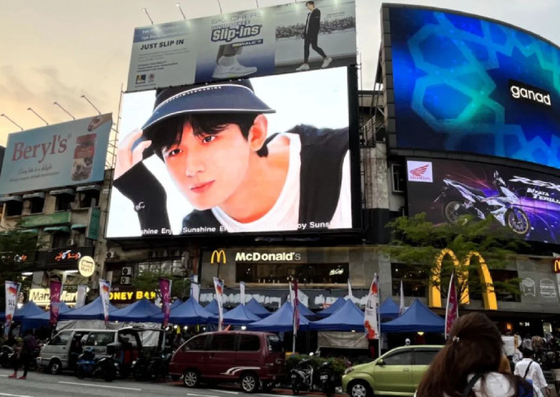 P6 Outdoor Full Color LED Advertising Screen, 27777/Sqm, Module Size 192x192mm