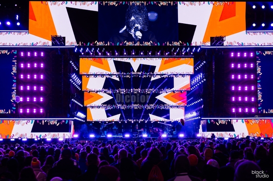 Rental Screens Curve Screens High Brightness IP65 P12 Outdoor LED Billboards
