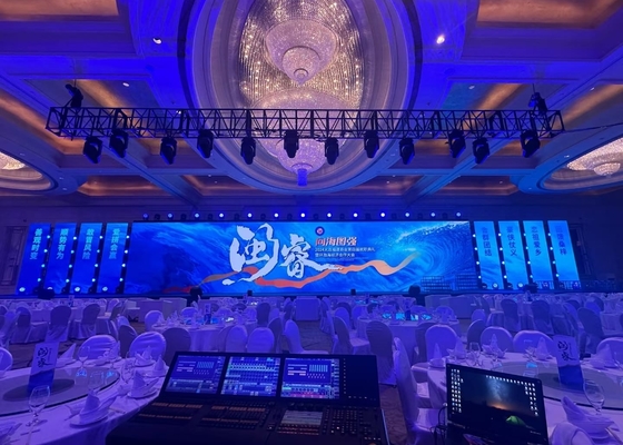 Die-Cast Aluminum Screen Small Pitch Full Color HD LED Screen P1.667, 400x300mm Cabinet, 200x150mm Module
