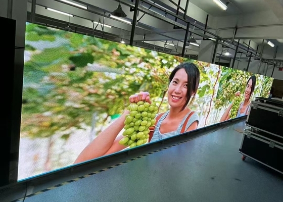 Large Flexible Rental Screen No Smear Display 1/32 Scan HD 1R1G1B P2.5mm LED Screen Board