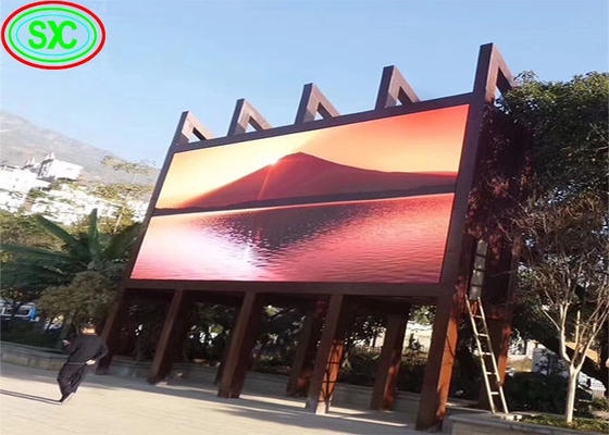P3.91 Outdoor Billboard 5000 Nits Brightness 500*500mm 1R1G1B