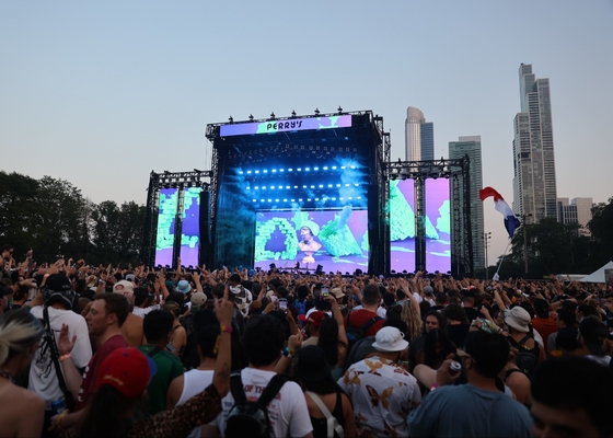 16:9 Ratio 5m X 3m Turnkey Complete System P2.6 P2.9 P3.91 LED Display 500mmx500mm LED Panel Backdrop Indoor Outdoor LED Screen