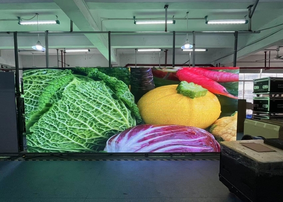 High Brightness Full Color Sports LED Curved Screen , Stadium Large Screen 1R1G1B