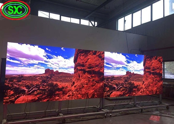 Indoor LED Video Wall Screen P4 Full Color Saving Energy For Church Merting Room