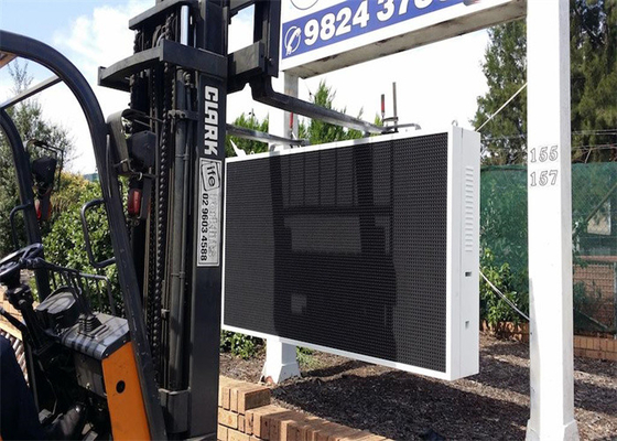 Energy Effective LED Billboard Outdoor P3.91 LED Sign For Gas Stations And Bus Stops