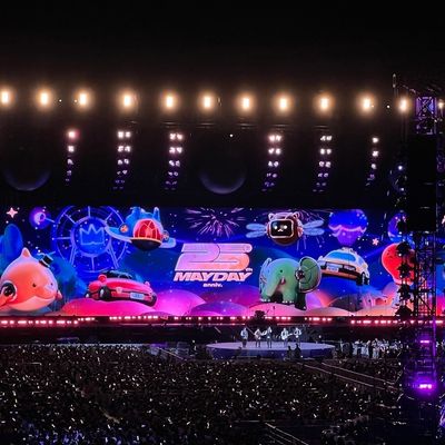 Backside Service Maintenance Method and 32*32 Module Resolution Fixed Led Display for Performance