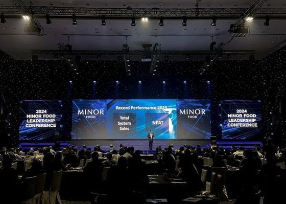 Mall Rental Screen Suspended LED Stage Backdrop COB P2 HD 128*64 Resolution