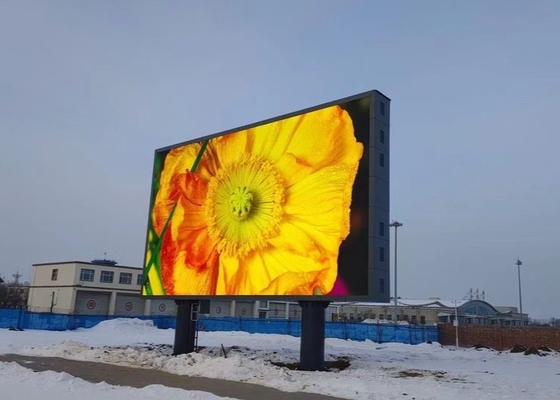 Small Pitch P2.5 Outdoor Advertising LED Billboard High Brightness LED Display Single & Dual Color High Definition