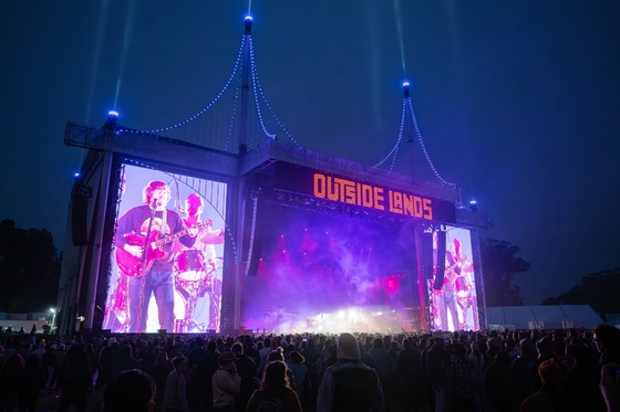 Die-Cast Aluminum Outdoor Rental LED Display P8 Large HD Stage For Concerts