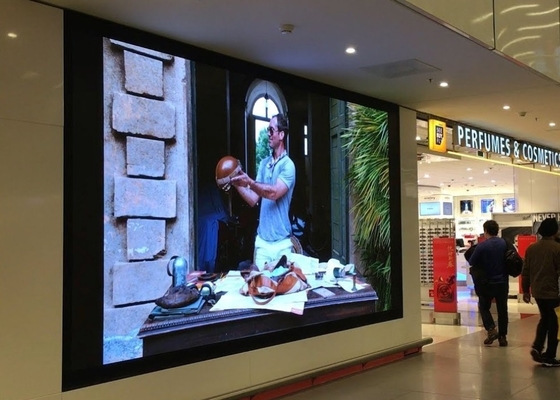 Outdoor High Brightness Display Waterproof Curtain LED Display 5MM Pixel Pitch Full Color Energy Saving HD