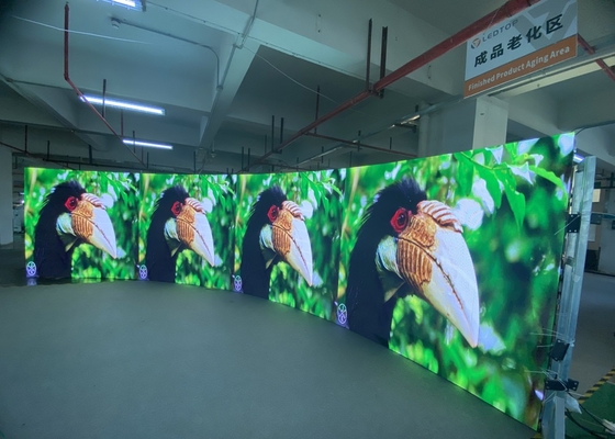 Die-Cast Aluminum Enclosure HD Flexible Module Indoor P2 Flexible LED Module For Advertising Screen
