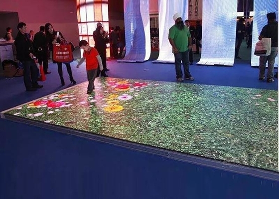 P2.5 Full Color Video Dance Floor, SMD Luminous Floor Tiles 1/32 Scan 160*160mm Module