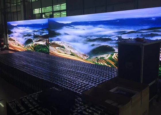 HD Full Color SMD LED Screen Indoor P5 1/16 Scan Mode Suitable For Advertising Posters