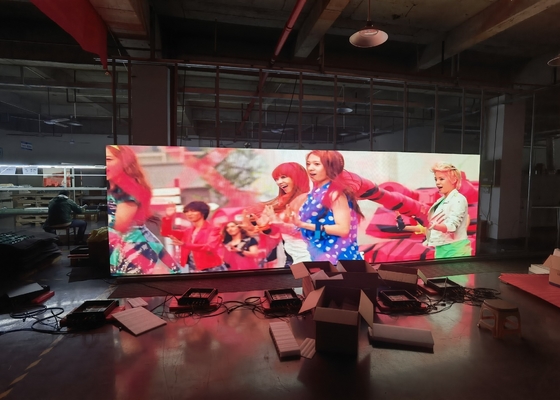 HD Full Color SMD LED Screen Indoor P5 1/16 Scan Mode Suitable For Advertising Posters