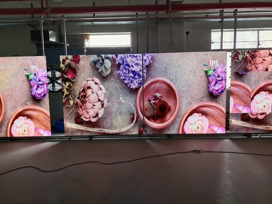 P2.5 Rental Advertising SMD LED Screen Resolution 64*64mm Indoor Ip34 Power Supply
