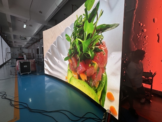 Standard SMD1515 P2.5 Full Color Indoor Hanging LED Display In Die-Cast Aluminum Cabinet