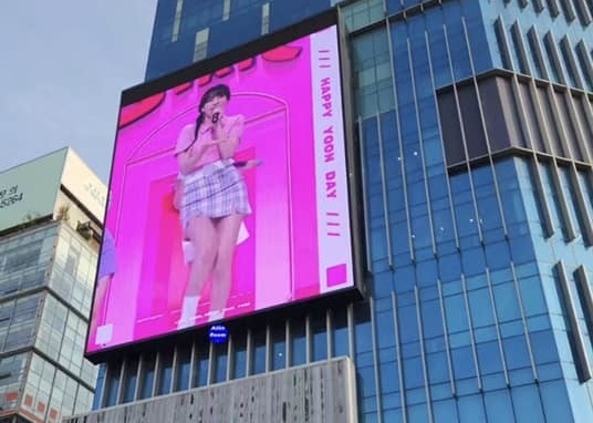 Rental Rental Die-Cast Aluminum Cabinet Suspended LED Display Light Aluminum Cabinet 3840HZ HD P1.56 1R1G1B