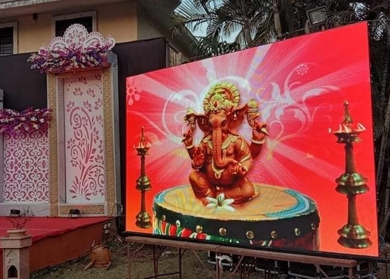 P2.5 Outdoor Advertising Full Color RGB LED Die-Casting Aluminum Screen Commercial 640x640 Mm