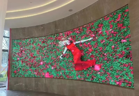 Customized Flexible indoor Full Color LED Display HD P1.5  Over 1300cd Brightness