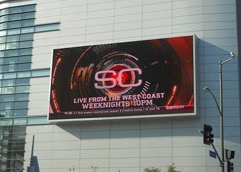 Advertising Outdoor Full Color LED Display P3.91 Brightness 6000 Nits 65410 Dots/M2