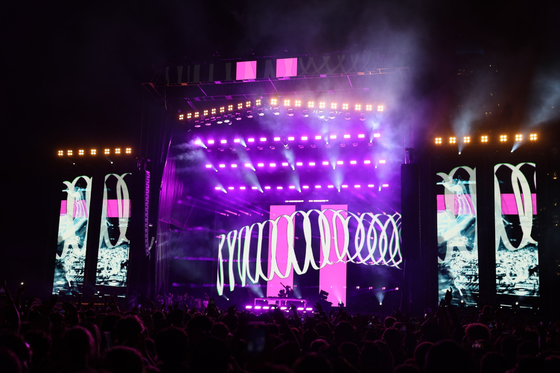 Rental Outdoor LED Screens, Modular Screens Brightness 5000 Nits 62 500 Dot Density