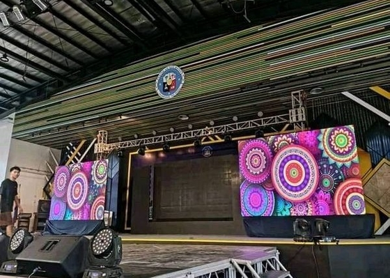Commercial Advertising Screen P8 Indoor Full-Color LED Display, Long Life, Flexible To Use