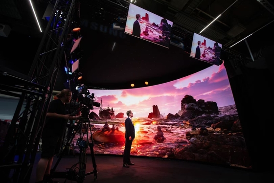 2500nits Brightness SMD2121 Indoor Full Color LED Rental Screen for Shopping Mall