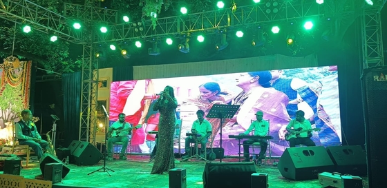 P3.91 P4.81 SMD Indoor Outdoor Die Casting Aluminum Display Cabinet Panel Stage Public Backdrops Rental LED Video Wall ，3840hz refresh rate，curved frontservice，500x500mm cabinet