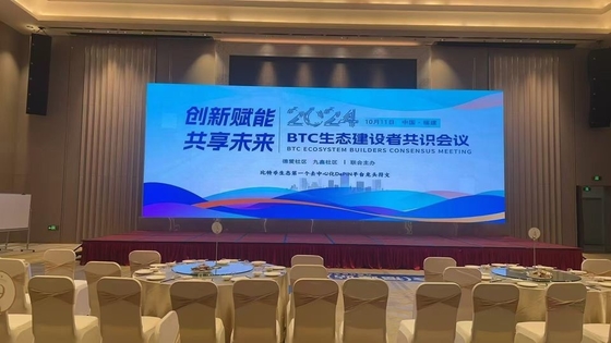 Rental  P2.5 Indoor Die-Cast Aluminum Full Color LED Display IP43 Waterproof 3D Advertisement Poster