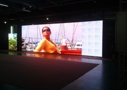 P3.91 Indoor Die-Cast Aluminum/Iron Box LED Display, LED Screen Billboard Wall Mount IP65 Waterproof
