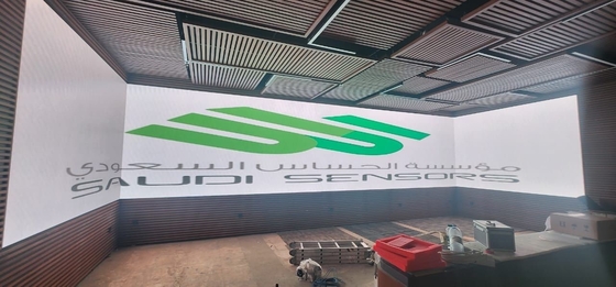 LED Wall Display / P4 Indoor Advertising LED Display , 62500 Dots / Square Meter Density