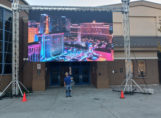 HD Indoor Full Color LED Display Die-Cast Aluminum Screen 2500 CD/Sqm With Viewing Angle