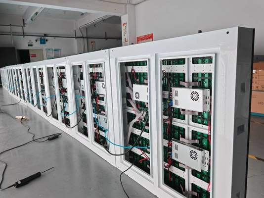 Outdoor Full Color Standard SMD2121 P3 LED Display Die-Casting Aluminum Chassis 576x576mm Three Years Warranty