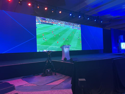 Rental Installation Poster Screen Vertical Advertising Display P2.5 Small Spacing Indoor 1R1G1B HD LED Screen