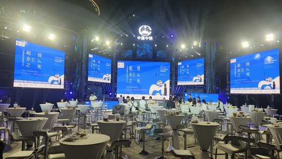 Die-Cast Aluminum Outdoor Rental LED Display P8 Large HD Stage For Concerts