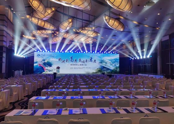 Full Color HD P6 Outdoor Advertising LED Screen Football Field Perimeter LED Screen