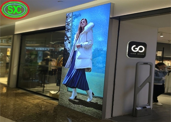 Die-Cast Aluminum Screen Front P2.5 Digital LED Poster Stereo Mount Easy Installation