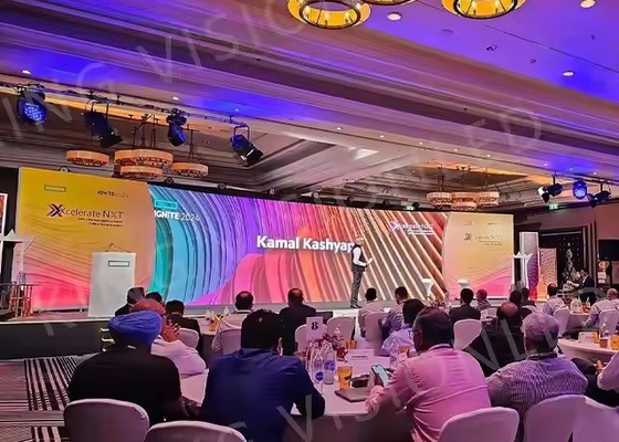 768 X768mm Full Color RGB Indoor LED Panel with Module Size 192mm x192mm Advertisement Enclosure