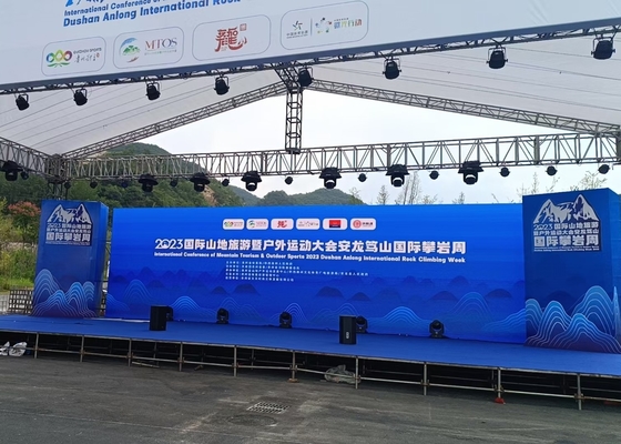 Lease Long Control Distance And Constant Drive Current For Die-Cast Aluminum Suspended LED Displays